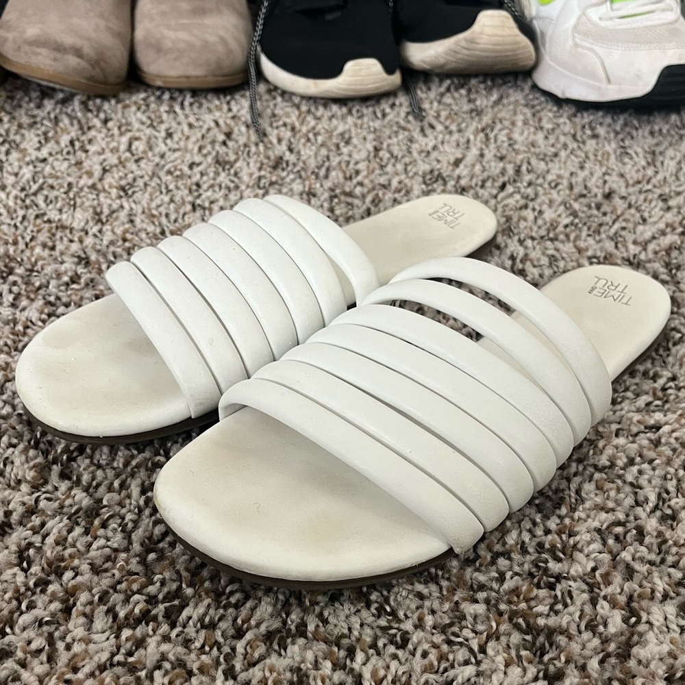 White time and tru sandals size 7